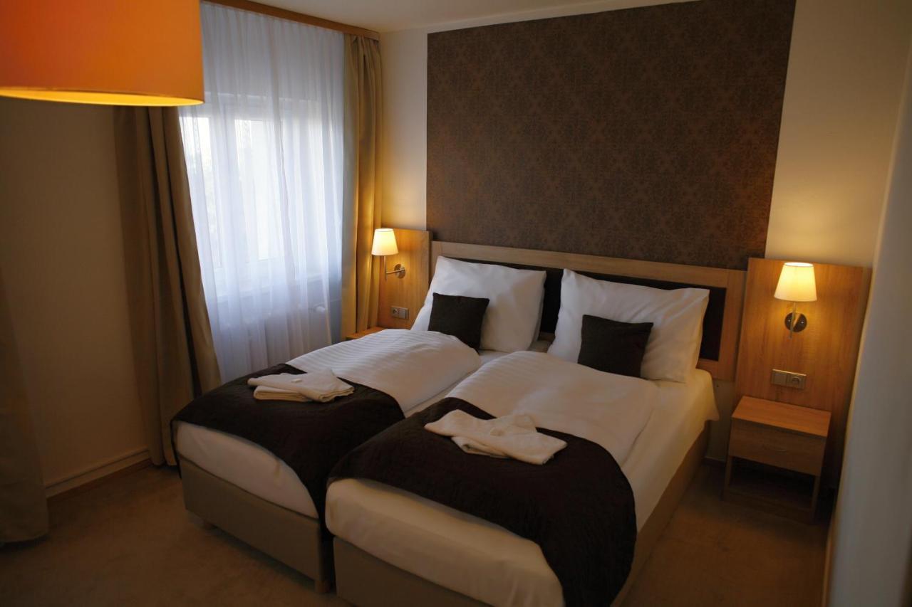 Hotel Pod Vlekem Лоучна-под-Кліновцем Екстер'єр фото