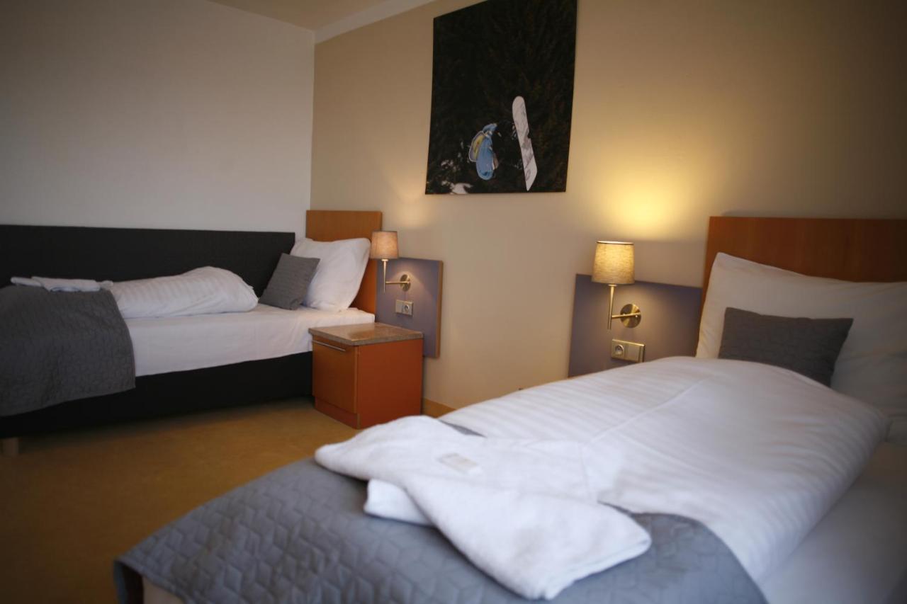 Hotel Pod Vlekem Лоучна-под-Кліновцем Екстер'єр фото