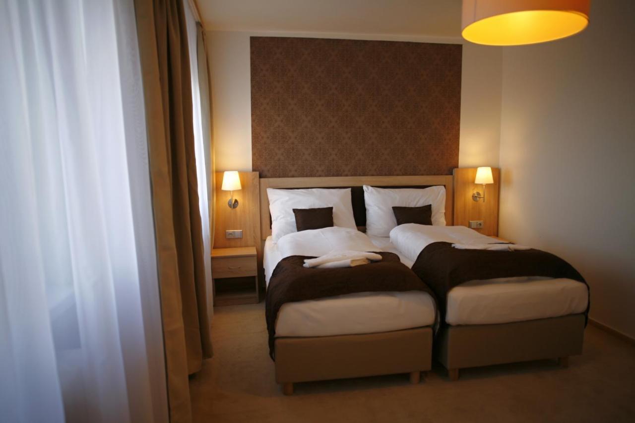 Hotel Pod Vlekem Лоучна-под-Кліновцем Екстер'єр фото