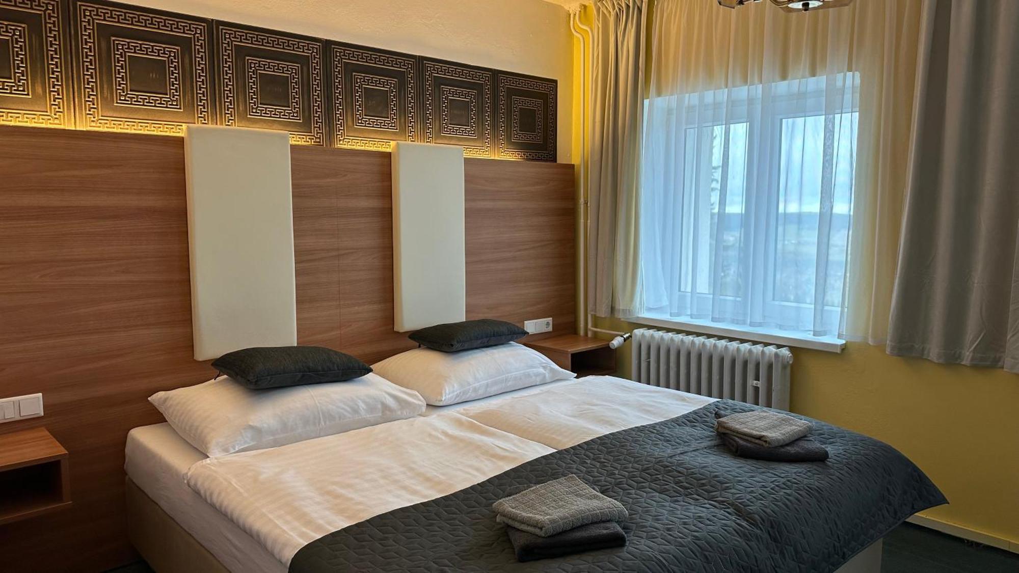 Hotel Pod Vlekem Лоучна-под-Кліновцем Екстер'єр фото